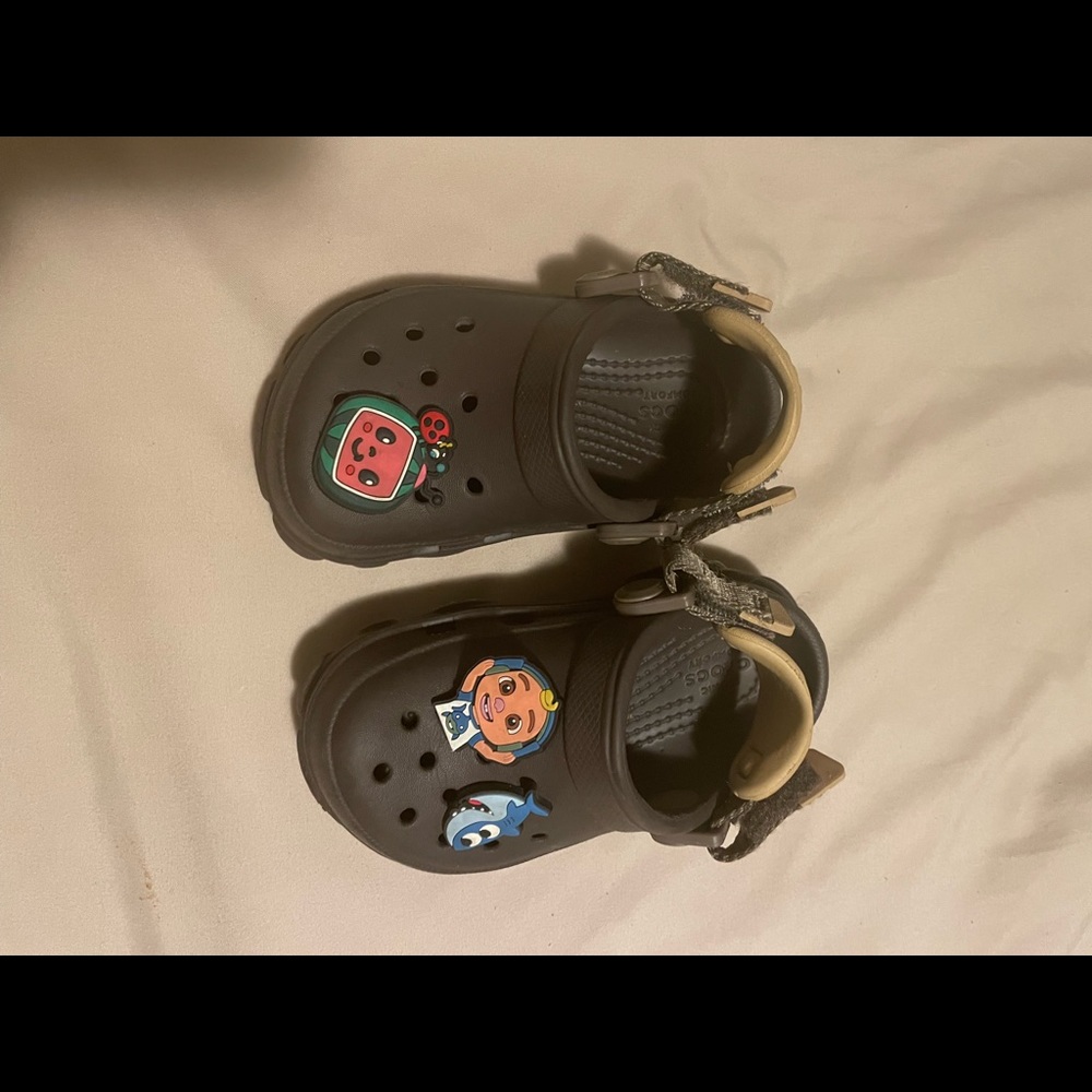 Toddler crocs with cocomelon jibitz